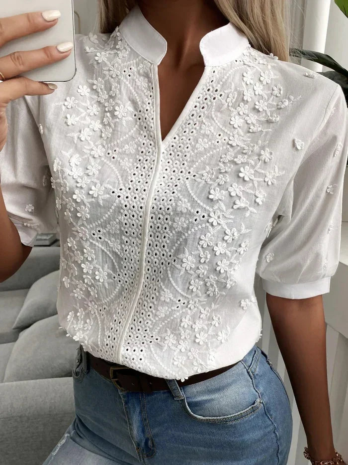 Isabel Elegante Geborduurde Blouse met Pofmouwen